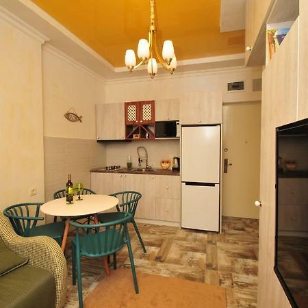 Apartments With A View Of The Trinity Holy Batoumi Extérieur photo