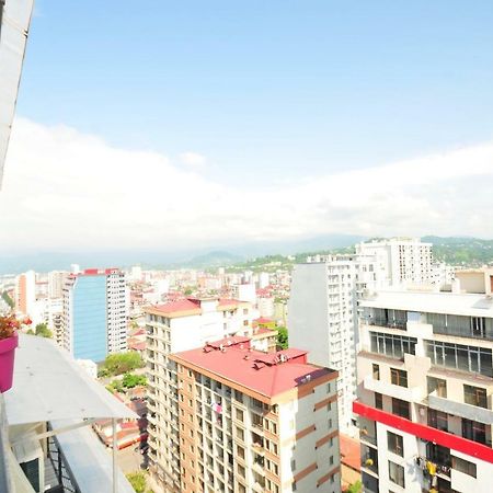 Apartments With A View Of The Trinity Holy Batoumi Extérieur photo