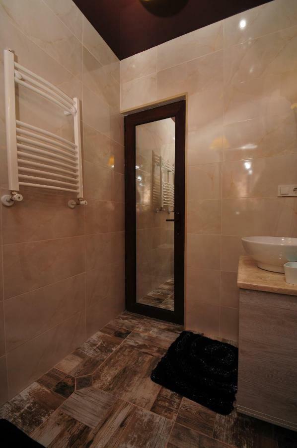 Apartments With A View Of The Trinity Holy Batoumi Extérieur photo