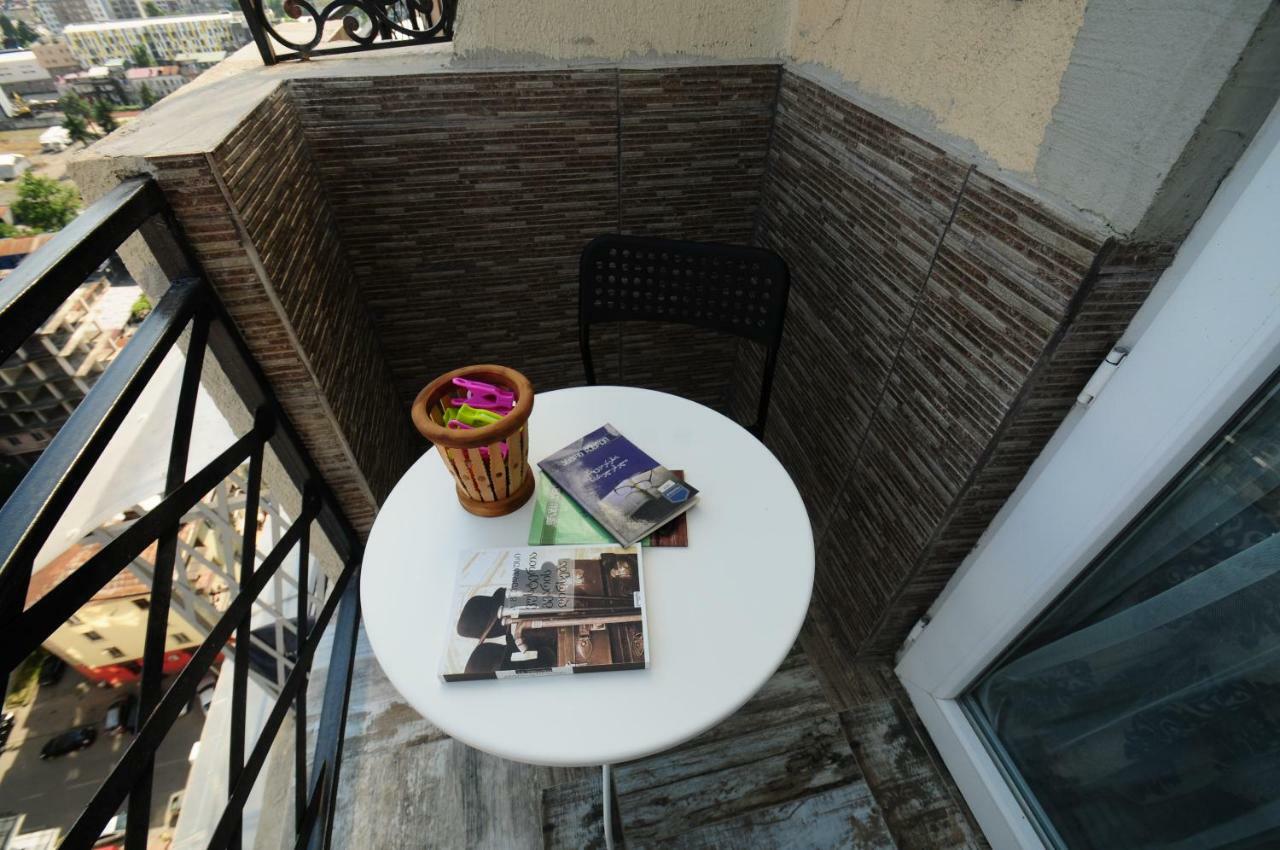 Apartments With A View Of The Trinity Holy Batoumi Extérieur photo