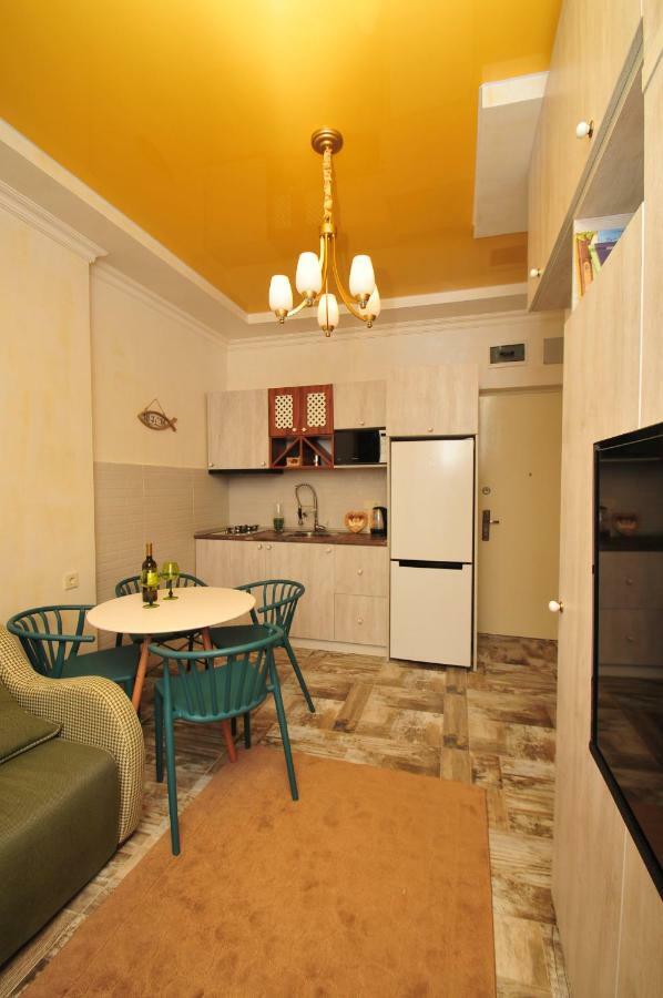 Apartments With A View Of The Trinity Holy Batoumi Extérieur photo