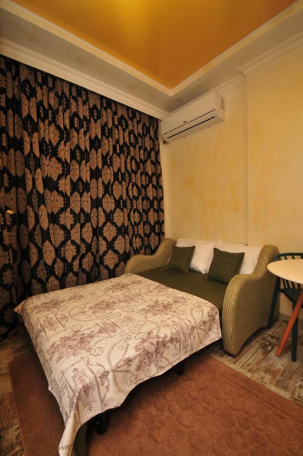Apartments With A View Of The Trinity Holy Batoumi Extérieur photo