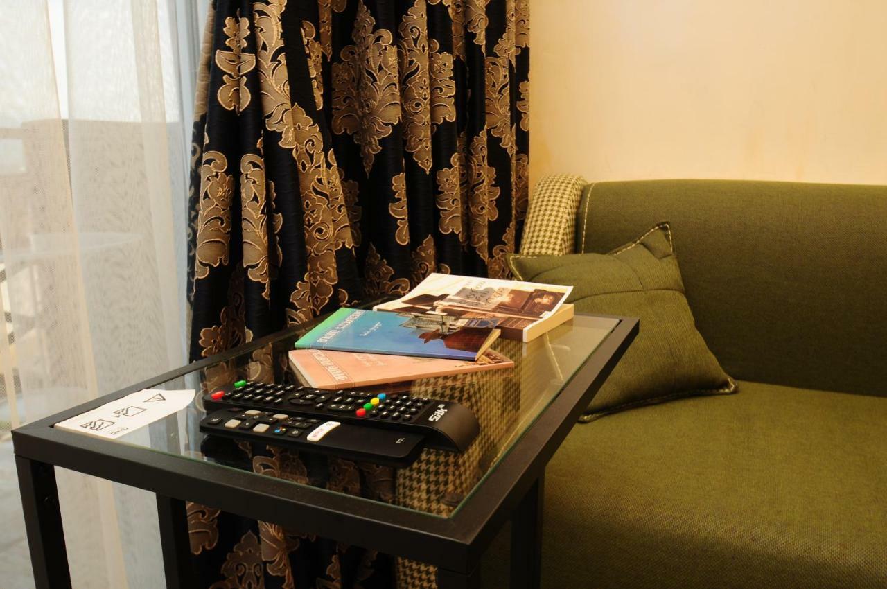 Apartments With A View Of The Trinity Holy Batoumi Extérieur photo