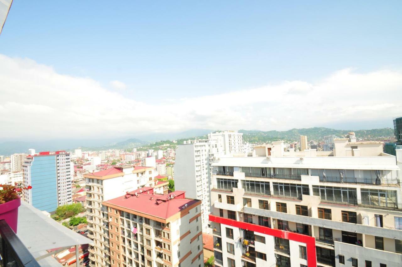 Apartments With A View Of The Trinity Holy Batoumi Extérieur photo