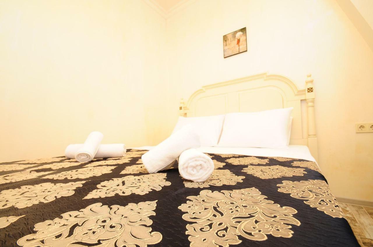 Apartments With A View Of The Trinity Holy Batoumi Extérieur photo