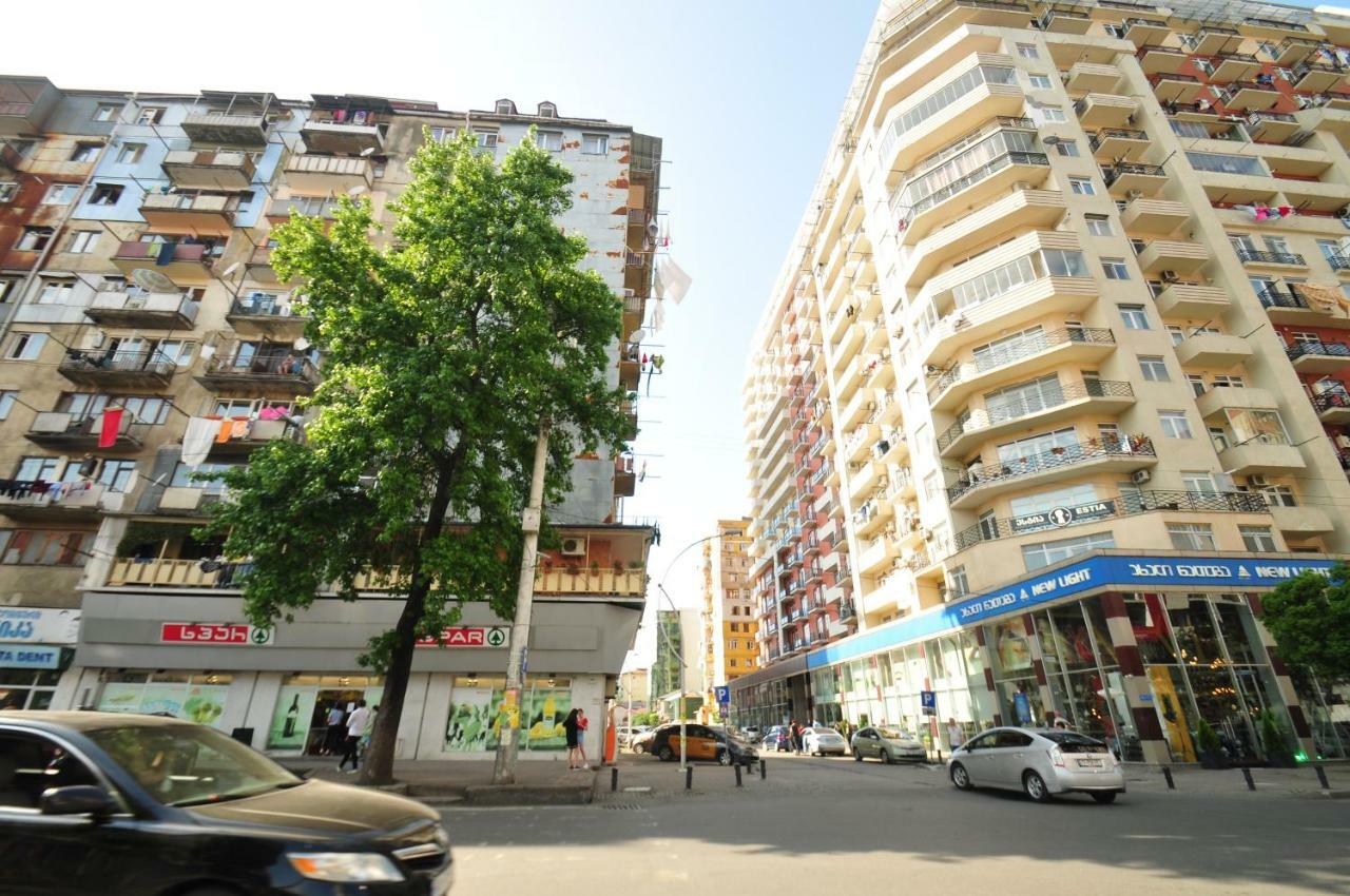 Apartments With A View Of The Trinity Holy Batoumi Extérieur photo