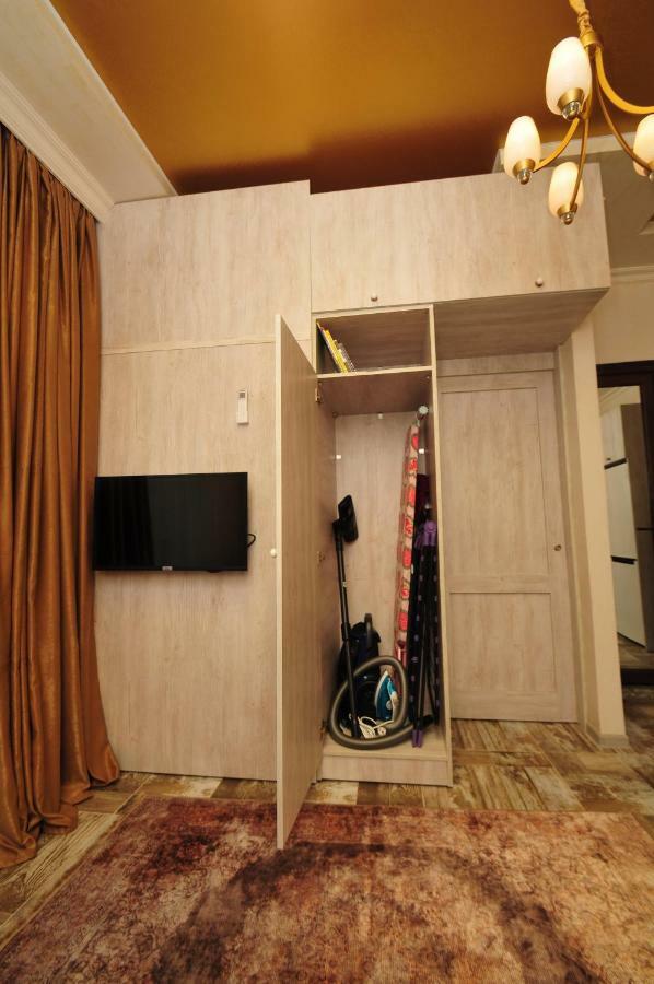 Apartments With A View Of The Trinity Holy Batoumi Extérieur photo