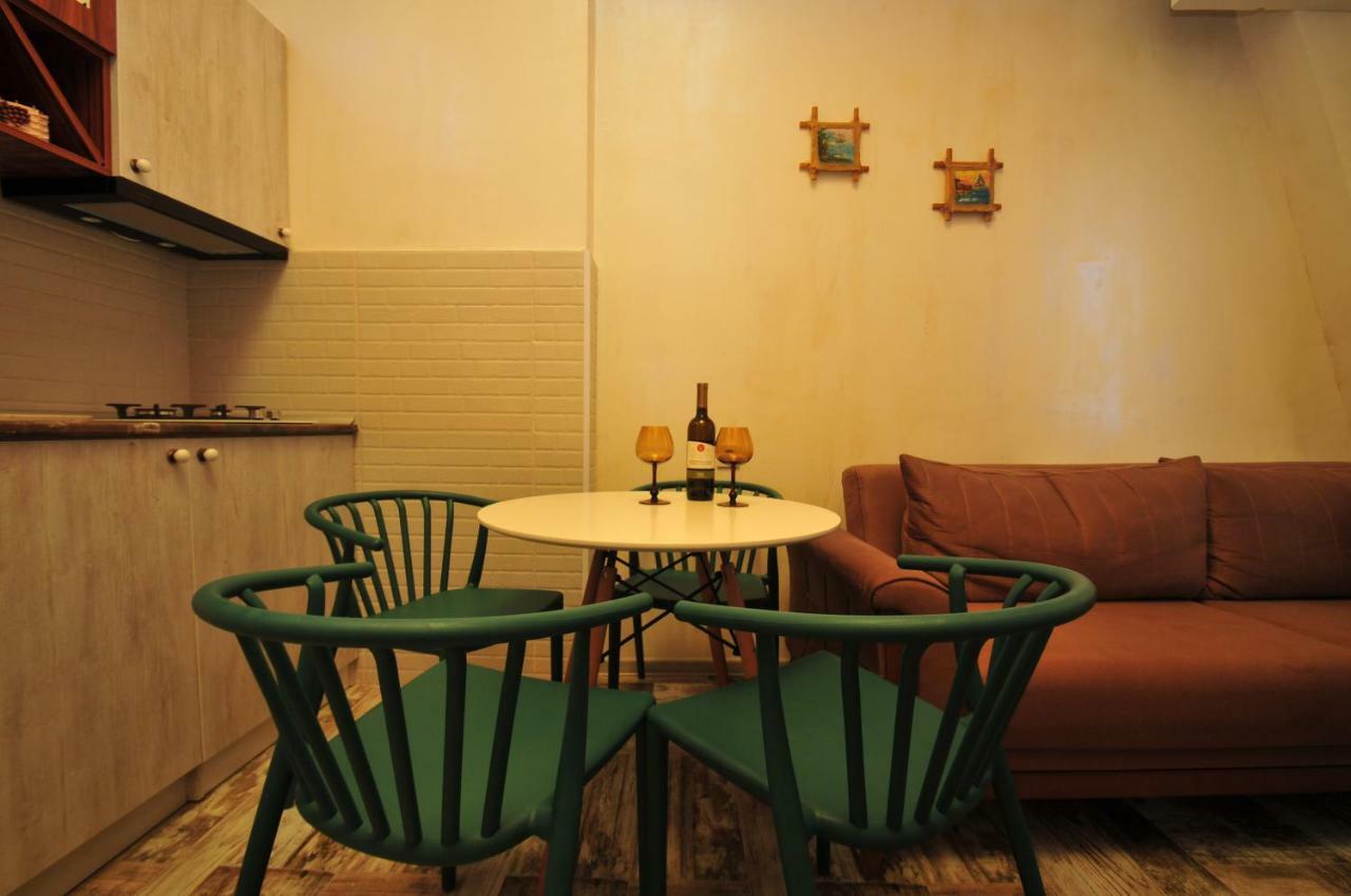 Apartments With A View Of The Trinity Holy Batoumi Extérieur photo
