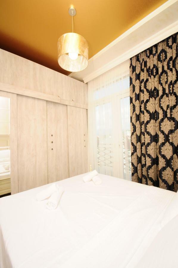 Apartments With A View Of The Trinity Holy Batoumi Extérieur photo